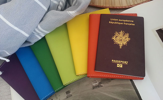 Men's Wallet - Passport holder wallet - Tropical Green leather
